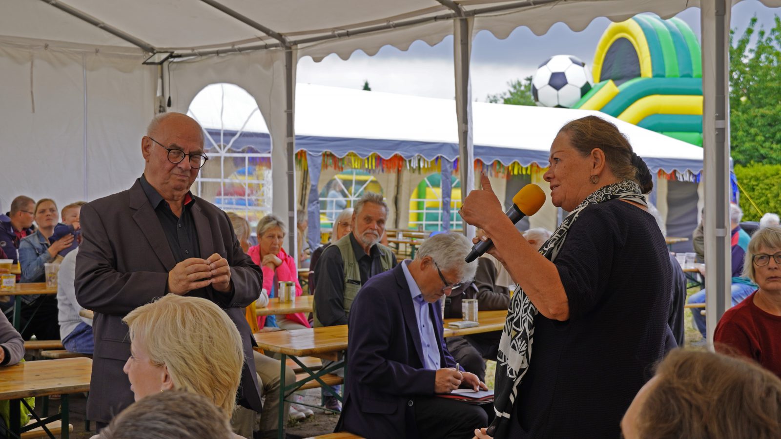Politischer Frühschoppen KGA Dahlwitzer Str. Hellersdorfer Gartenfreunde